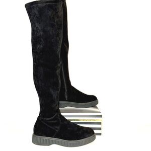 NWOT-Le Chateau Stretch Faux-Suede Over the Knee Round Toe Boots w Chunky Sole